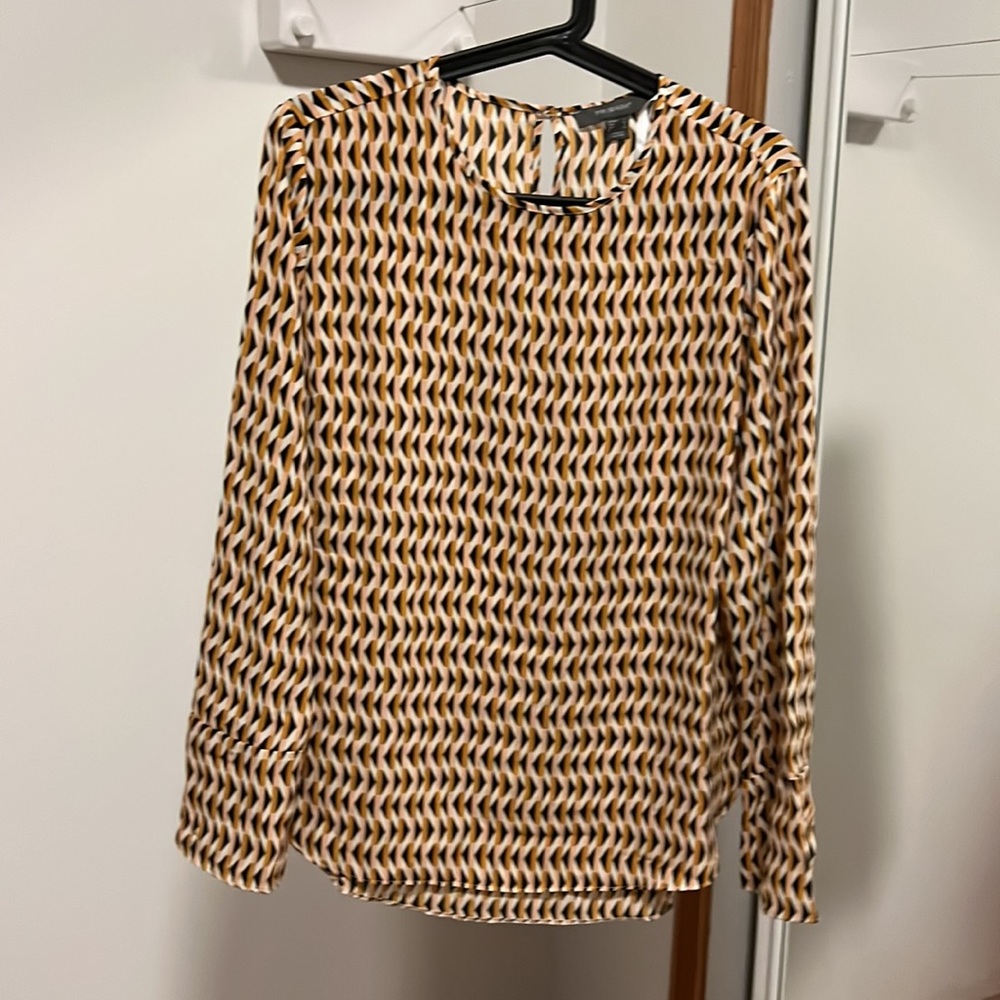 Light long sleeve blouse